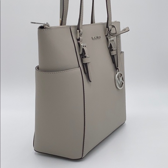 MICHAEL KORS CHARLOTTE LARGE TZ TOTE PEARL GREY - Picture 5 of 16